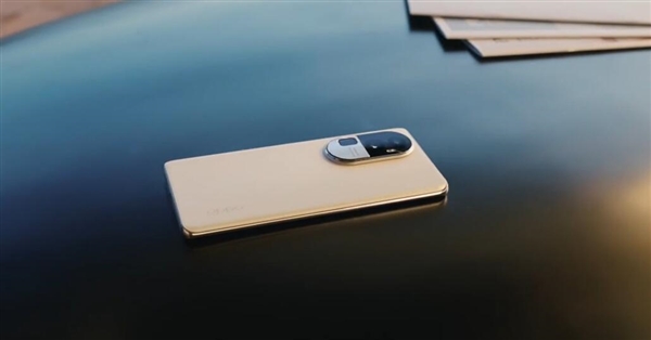 OPPO Reno10 Pro+發(fā)布：潛望長焦回歸 3899元起(圖1)