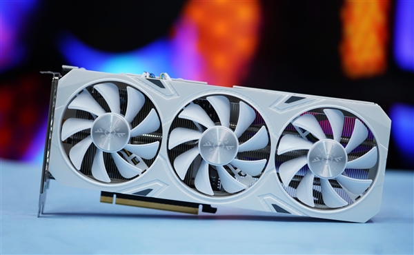 純白外殼淡雅清新！耕升RTX 4060 Ti踏雪顯卡圖賞(圖2)