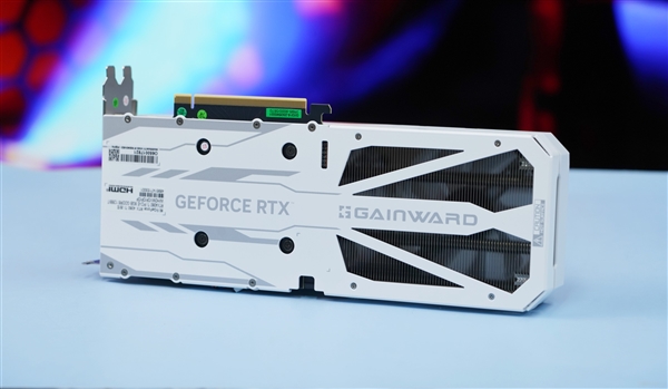 純白外殼淡雅清新！耕升RTX 4060 Ti踏雪顯卡圖賞(圖8)